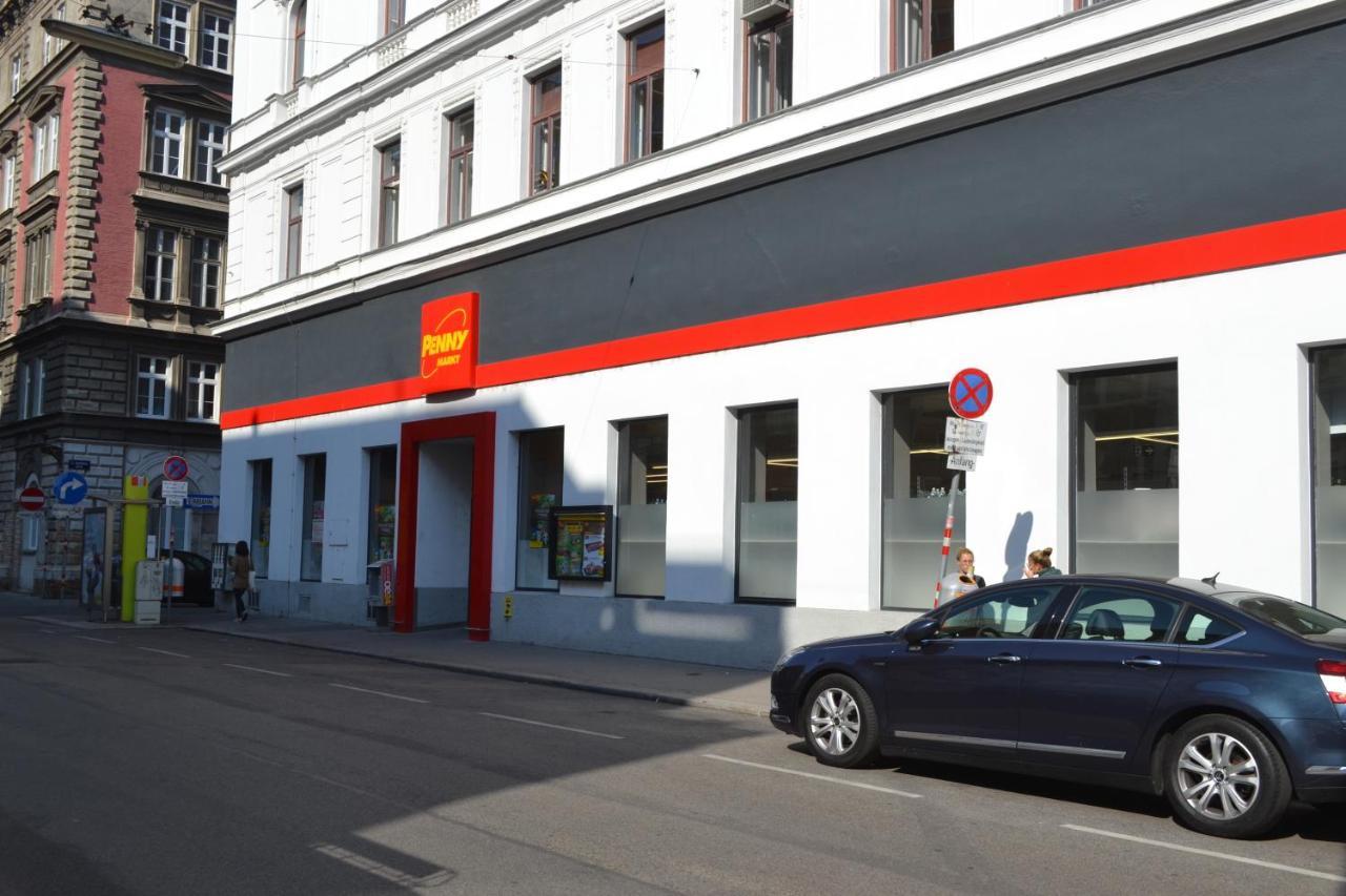 Goldfisch Apartment Taborstrasse Wina Bagian luar foto